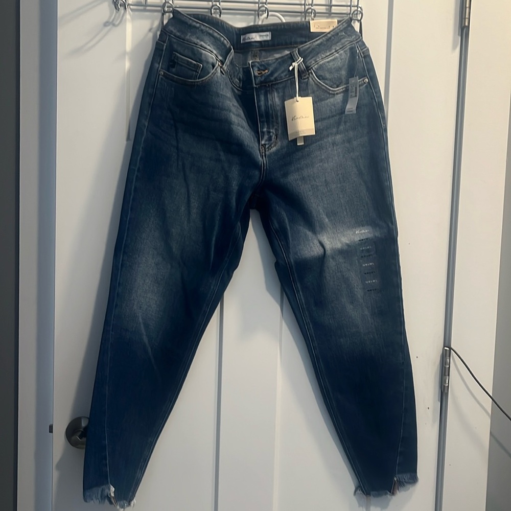 NWT KanCan Mid Rise Ankle Skinny